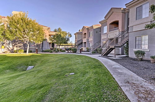 Photo 14 - Ground-floor Poolside Mesa Condo w/ Luxe Amenities