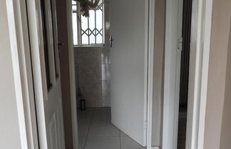 Photo 3 - 2 Bedroomed Apartment With En-suite and Kitchenette - 2070