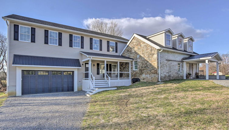 Foto 1 - Morrisonville Manor w/ Fire Pit & Hot Tub