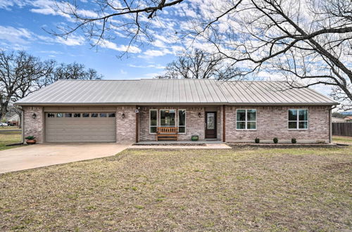 Photo 3 - Ranch House w/ Large Backyard - Near Fishing