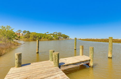 Foto 34 - Water View Dauphin Island Condo w/ Boat Slips