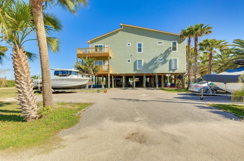 Photo 12 - Water View Dauphin Island Condo w/ Boat Slips