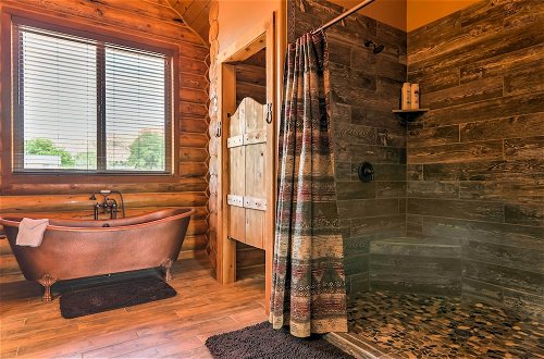 Photo 20 - Dreamy Kanab Cabin w/ Hot Tub & Panoramic Views