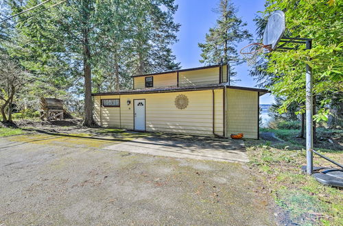 Foto 17 - Cozy Beachouse: View & Deck, Steps From Skagit Bay