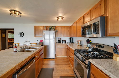 Photo 11 - Cozy Beachouse: View & Deck, Steps From Skagit Bay