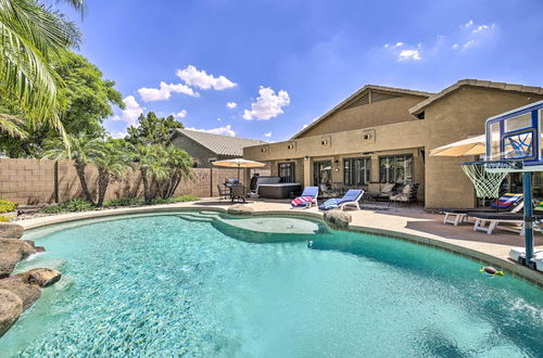 Foto 20 - Awesome Mesa Oasis w/ Private Pool & Hot Tub