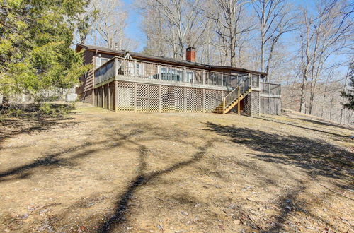 Foto 25 - Lake Cumberland Cabin w/ Views & Fishing