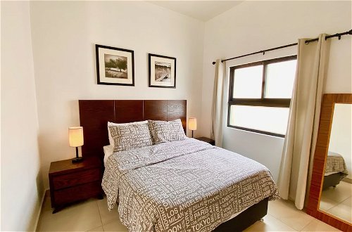 Photo 2 - Beautifully Renovated Private 1 Bedroom Guesthouse - Walk to Everything