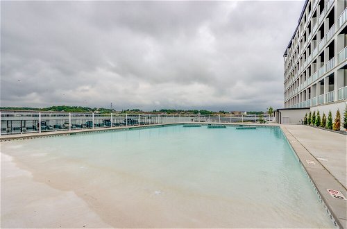 Photo 13 - Modern Topsider Condo w/ Lake View & Resort Pool