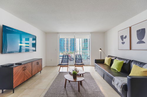 Photo 15 - Luxury Stylish Condo with Pool Brickell