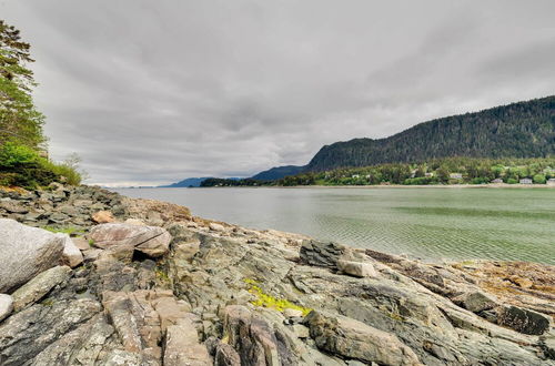 Photo 29 - Juneau Vacation Home: Stunning View + Beach Access