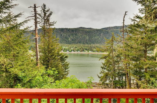 Photo 25 - Juneau Vacation Home: Stunning View + Beach Access