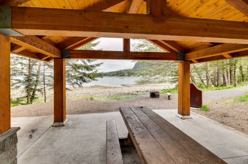 Photo 4 - Juneau Vacation Home: Stunning View + Beach Access