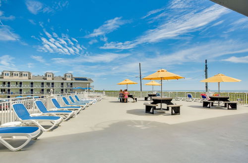 Foto 6 - Beachfront Wildwood Vacation Rental w/ Pools