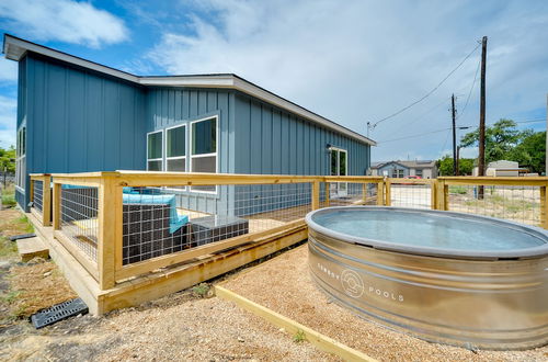 Photo 7 - Canyon Lake Oasis: Cowboy Pool & Wraparound Deck