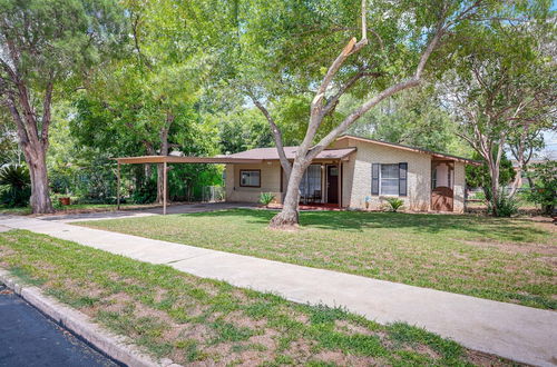 Photo 2 - Single-story Home in San Antonio: Great Location