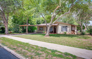 Photo 2 - Single-story Home in San Antonio: Great Location