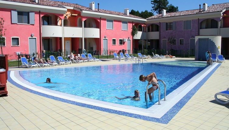 Foto 1 - Holiday Village With Swimming Pool