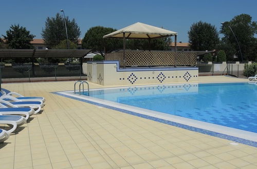 Foto 6 - Holiday Village With Swimming Pool