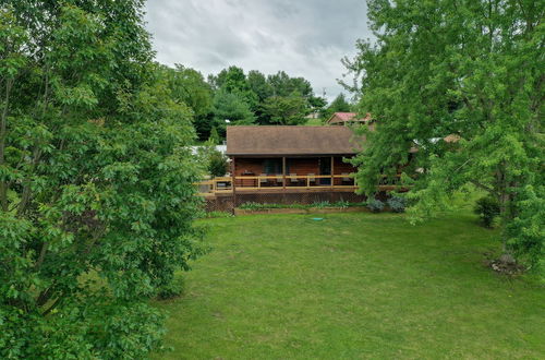 Foto 13 - Cozy Brookville Home w/ Fire Pit & Deck