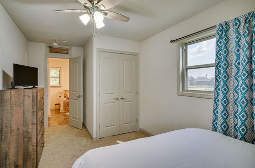 Photo 18 - Louisiana Abode - Balcony, Pool Table & Lake Views