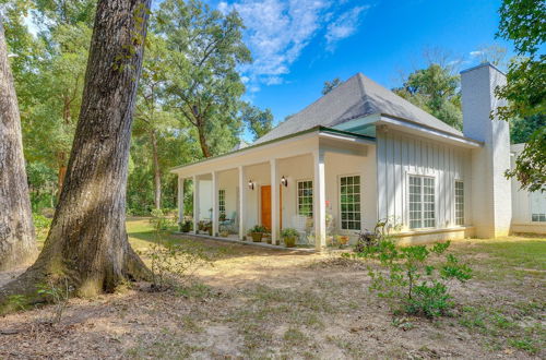 Photo 1 - Enchanting Fairhope Cottage: 2 Mi to Town & Pier