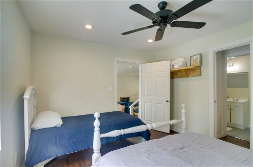 Foto 2 - Simple Shelby Vacation Rental Near Park