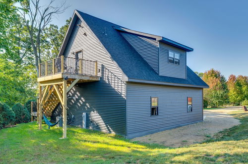 Photo 22 - Airy Belleville Guest House With Deck