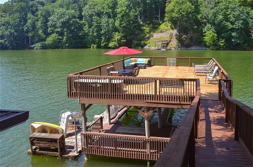 Foto 1 - Smith Mountain Lake House w/ 2-story Boat Dock