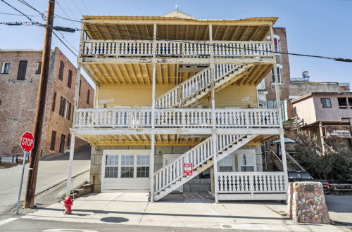 Photo 16 - Stylish Virginia City Apartment With Deck