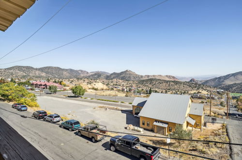 Photo 11 - Stylish Virginia City Apartment With Deck