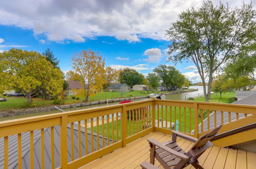 Photo 10 - Port Clinton Home w/ Private Dock + Gazebo