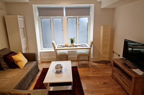 Photo 11 - Lovely 1-bed Apartment in London