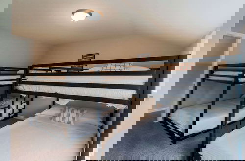 Foto 5 - Your Cozy Lockwood Lodge Awaits!