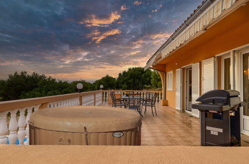 Photo 39 - Villa Akulica With Heated Outdoor Pool and Seaview