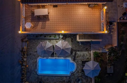 Foto 51 - Villa Akulica With Heated Outdoor Pool and Seaview