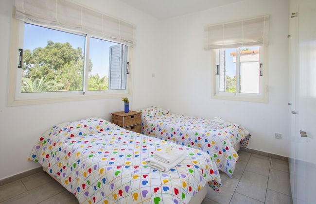Sunset Beachfront Villa Meneou - Photo 10