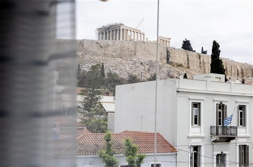 Photo 3 - Deco Marble Apt With Acropolis View