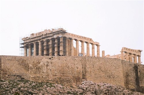 Photo 13 - Deco Marble Apt With Acropolis View