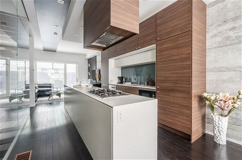 Photo 26 - GLOBALSTAY Luxury Townhouse in Downtown Toronto