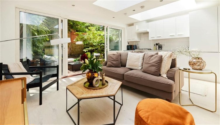 Photo 1 - The Lanhill Road Crib - Dazzling 2bdr Flat With Garden