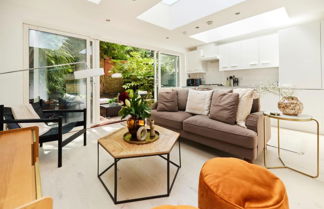 Photo 1 - The Lanhill Road Crib - Dazzling 2bdr Flat With Garden