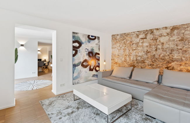 Modern Apt Old Town w Panoramic View ID4 - Foto 17