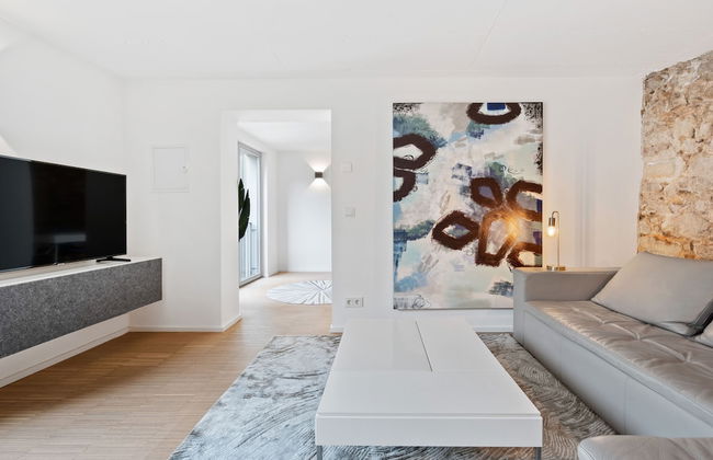Modern Apt Old Town w Panoramic View ID4 - Foto 15
