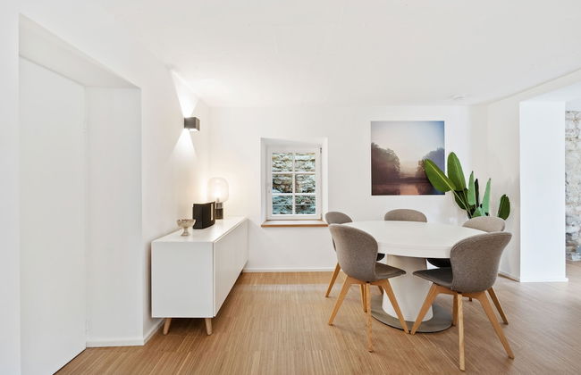 Modern Apt Old Town w Panoramic View ID4 - Foto 7