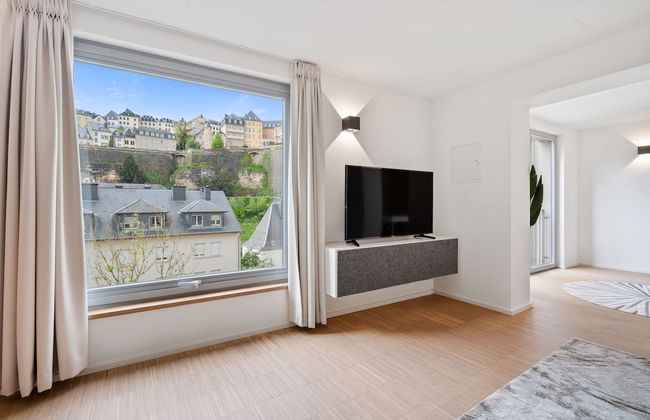 Modern Apt Old Town w Panoramic View ID4 - Foto 12