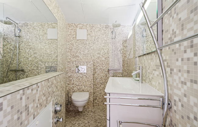 Modern Apt Old Town w Panoramic View ID4 - Foto 18