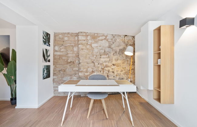 Modern Apt Old Town w Panoramic View ID4 - Foto 23