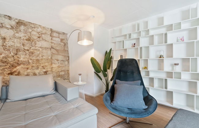 Modern Apt Old Town w Panoramic View ID4 - Foto 16
