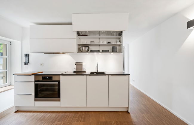 Modern Apt Old Town w Panoramic View ID4 - Foto 9